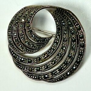 Vintage sterling silver marcasite stamped 925 Art Deco circular Swirl brooch pin